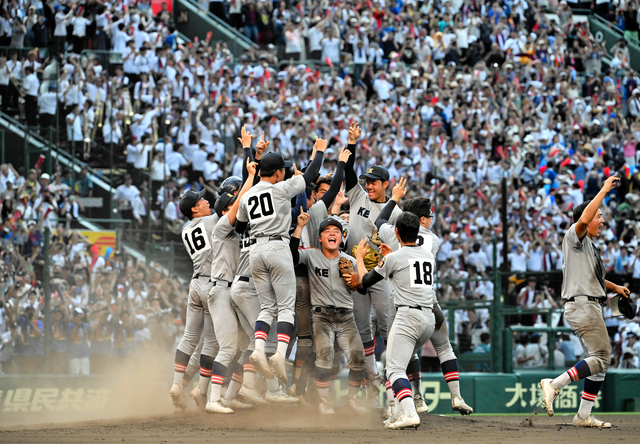 「まず歓迎したい」「難しい時代」　夏の甲子園で2部制、指導者らは