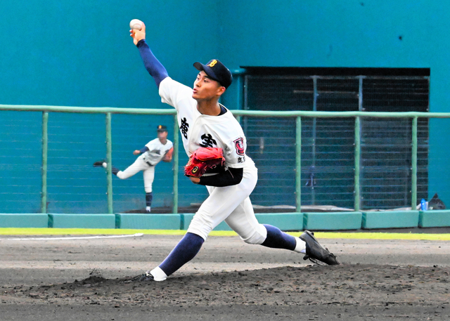 「ボールでも気にしない」武器の直球で勝利つかむ　鹿児島実・井上