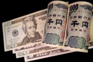 円、一時160円台に下落　34年ぶりの円安ドル高水準