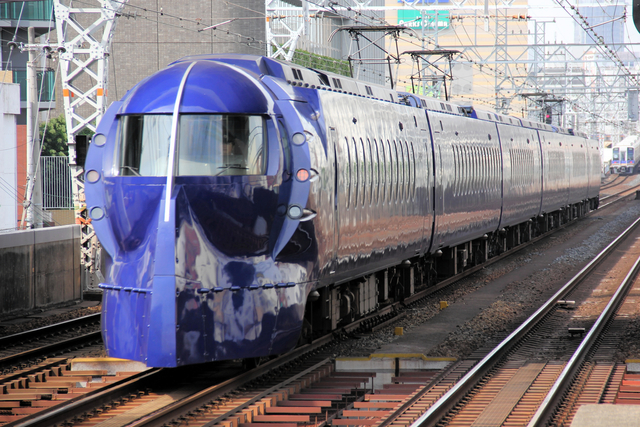 南海電気鉄道、訪日客増で空港線利用が絶好調　純利益は過去最高