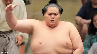 琴櫻が湘南乃海との“相星対決”制す！V争いトップは3敗で大の里と2人に、新入幕・欧勝馬は4敗目【大相撲夏場所・13日目】