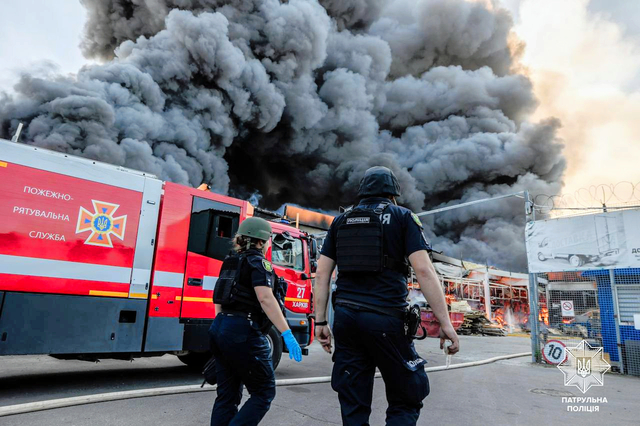 ウクライナ・ハルキウにロシアの連続攻撃　6人死亡、16人安否不明