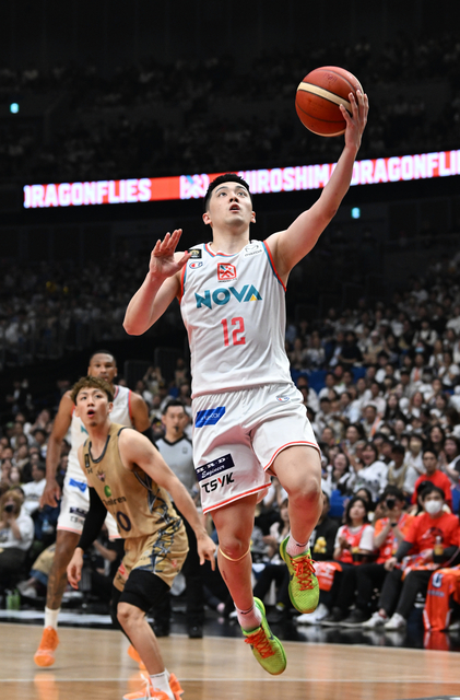 後半強くなる広島、初のBリーグ制覇　守りから引き寄せた下克上