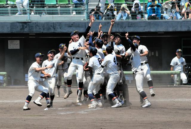 高松商と尽誠学園が軸か　英明は2年連続の夏覇者狙う　香川大会展望