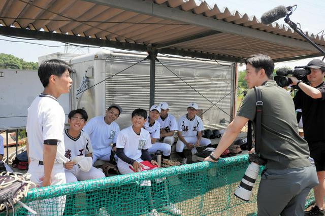 部員不足で増える「連合チーム」の今　斎藤佑樹が故郷で友らに聞いた