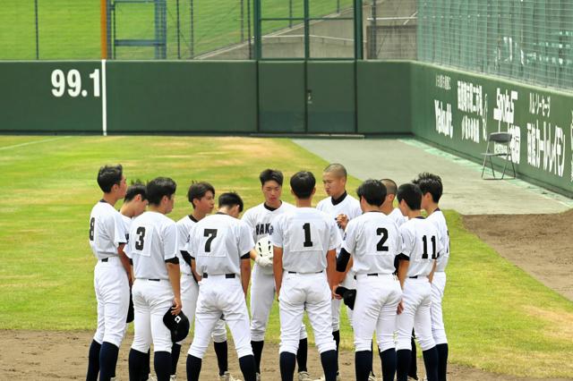 部員12人で辛抱強い野球　夏の甲子園7回出場の強豪を追い詰めた