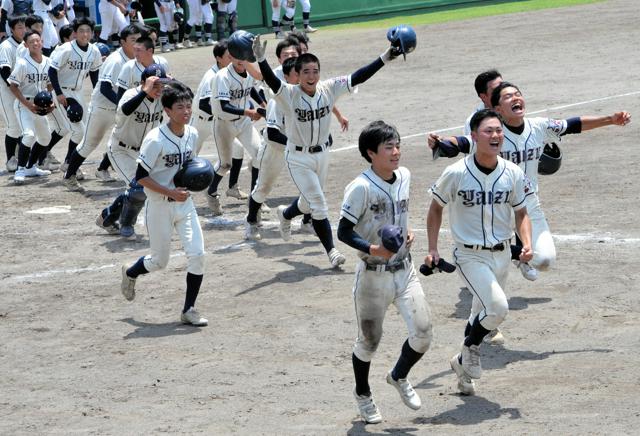 注目の「焼津対決」、焼津水産4番の鈴木琉生選手がサヨナラ3ラン