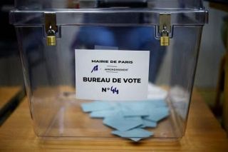 仏総選挙、極右最大勢力か　大統領、五輪前大敗で打撃