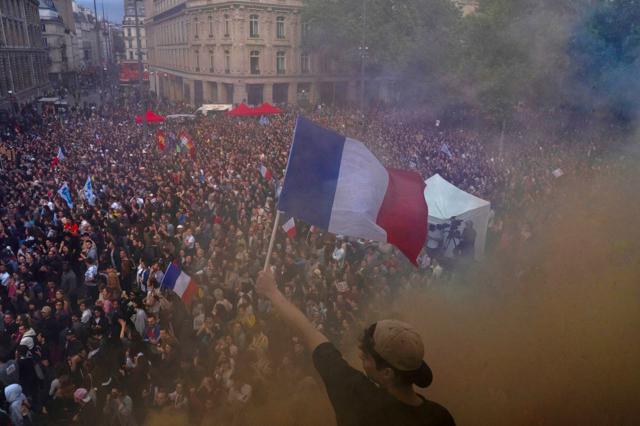 仏総選挙「左派が最大勢力へ」予測　「右翼は3番手」のサプライズ