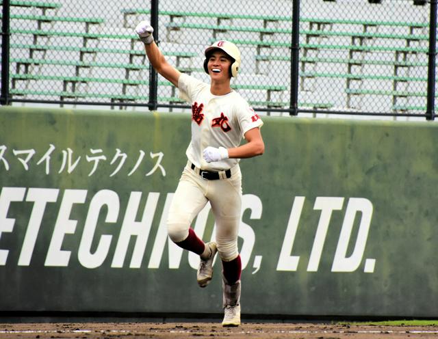 「完璧。気持ちよかった」鹿児島大会3号本塁打　鶴丸の中村選手