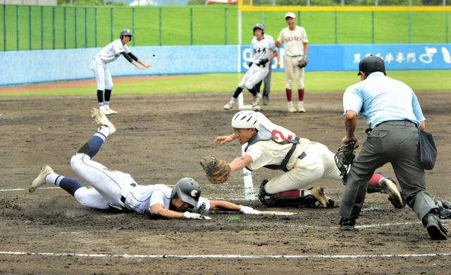 伝統の背番号「1」背負いベストピッチ　熊本・済々黌の久保田投手