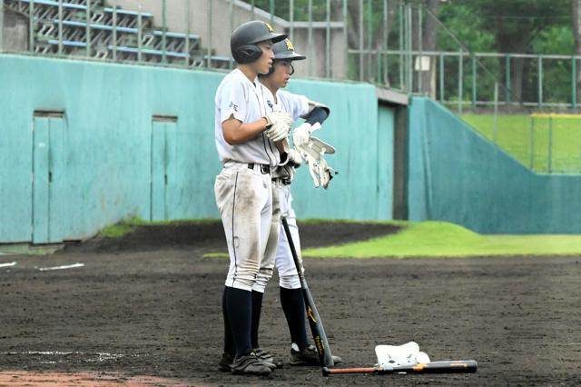 2人で支え続けた浦和東の3年生　「最後だから、三つ全力で振る」