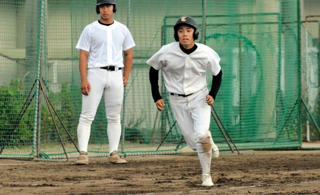 将棋アマ3段、鍛えた洞察力で配球や打球を読む　丹原の藤原大成選手