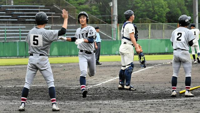 2日連続の雨中の戦い、宇都宮北が我慢比べを制す　栃木大会