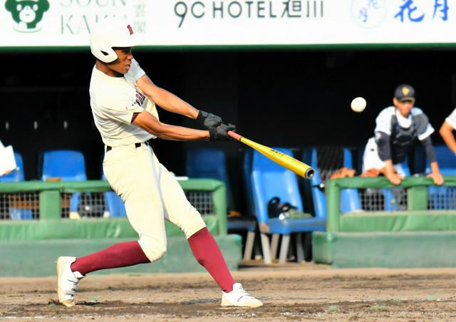 4強入りへ公式戦初本塁打、旭川志峯の4番ウメビンユオ選手