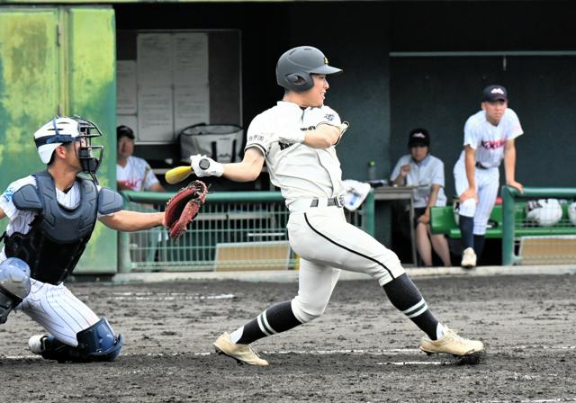 松商学園のここぞの「代打の切り札」　昨夏王者破った相手から決勝打