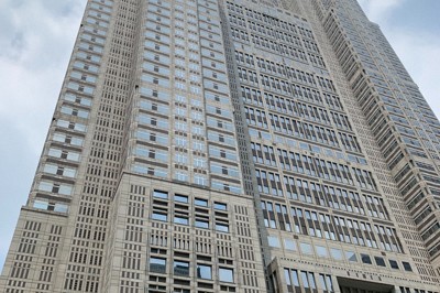 東京都、カスハラ防止へ全国初の条例案　9月議会に提出へ