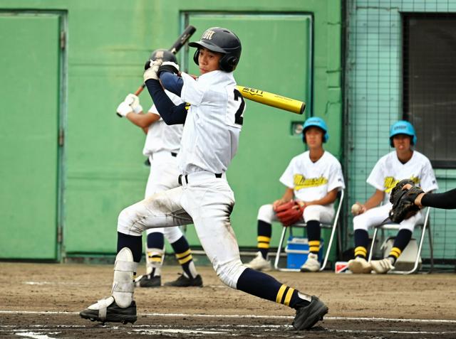 チーム初安打に好リード　美作・逢坂「来年は甲子園を狙えるように」