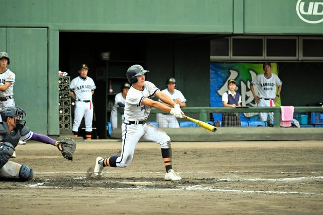 二度の満塁機に応え4打点　「一番の努力家」川越工の小島選手