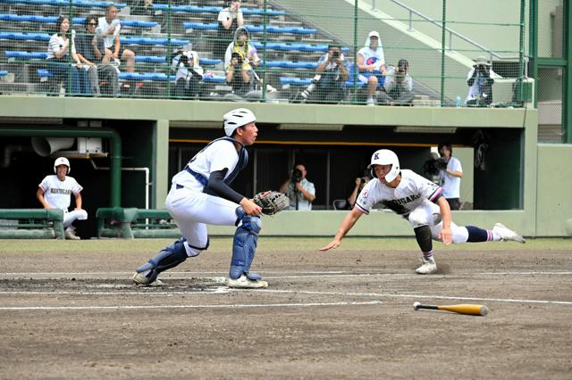 佐野日大、準々決勝で敗退　「個の力」で後一歩まで迫る