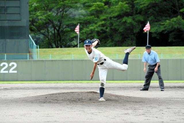 「父を越えられたかな」8強入りに導いた須賀川創英館・善方投手