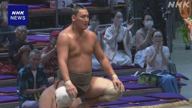 大相撲名古屋場所 序二段 モンゴル出身の聖白鵬が全勝優勝