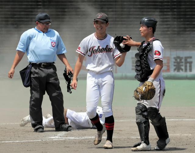 一か八かの送球実る　攻めの守備で甲子園へ　岐阜城北・中本陽大投手