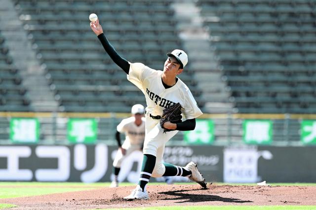 投手戦制した報徳学園エース今朝丸　「直球狙い」見抜き、巧みな配球