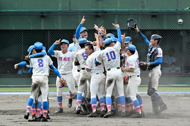 花咲徳栄が5年ぶりの夏の甲子園へ　タイブレークで昌平を振り切る