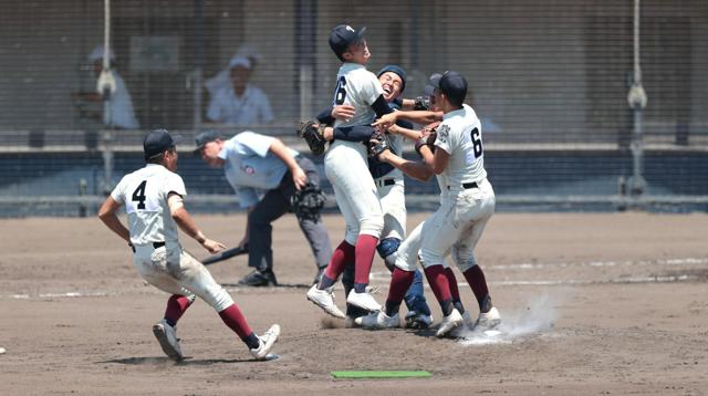 大阪桐蔭が2年ぶりの夏の甲子園へ　決勝で東海大大阪仰星を破る