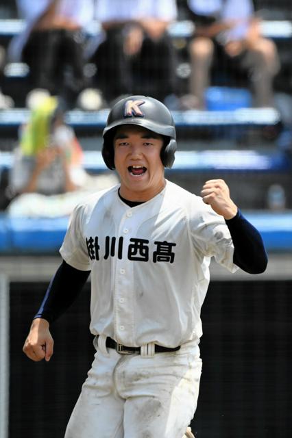 4番の犠打、勝ち越し打呼ぶ　掛川西・堀口選手｢チームが勝つため｣