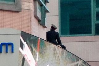 北京繁華街で退役軍人が不満訴え　垂れ幕に騒然、動画やＸ投稿