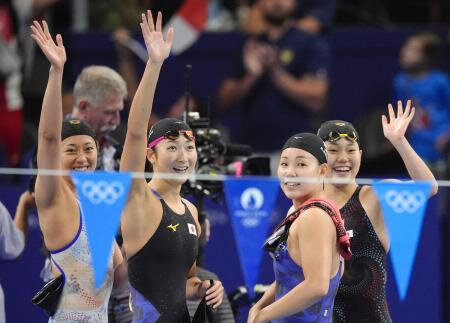 日本女子決勝へ、男子は落選　競泳・３日