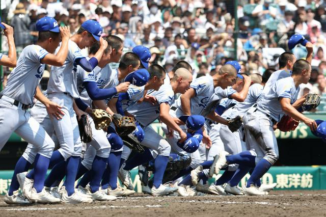 小松大谷、夏の甲子園で2勝　「元気・勇気を」被災地にも届けた夏