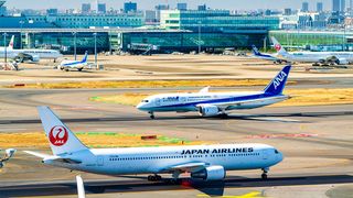 2023年の日本の国際線航空輸送：乗降客数7183万人、コロナ禍前の7割まで回復