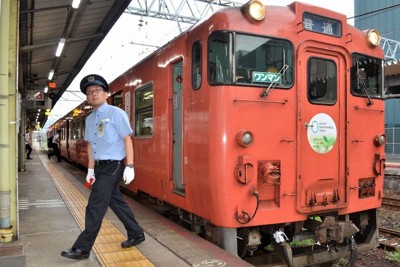 次世代バイオ燃料　営業列車で全国初の走行試験　JR西日本