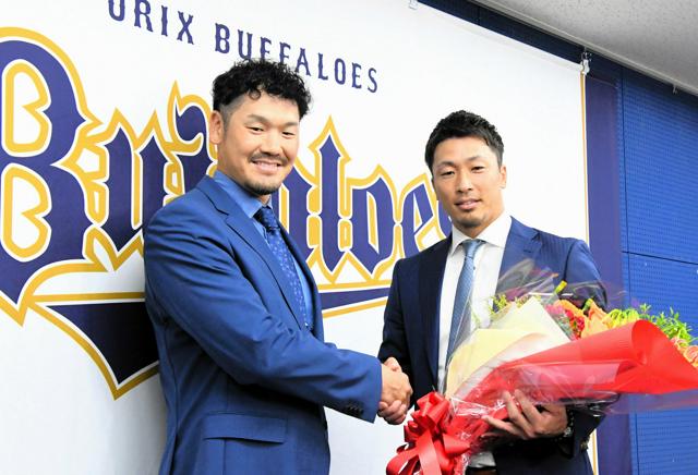 オリックス安達が引退会見　5月の1イニング3失策が「分かれ道に」