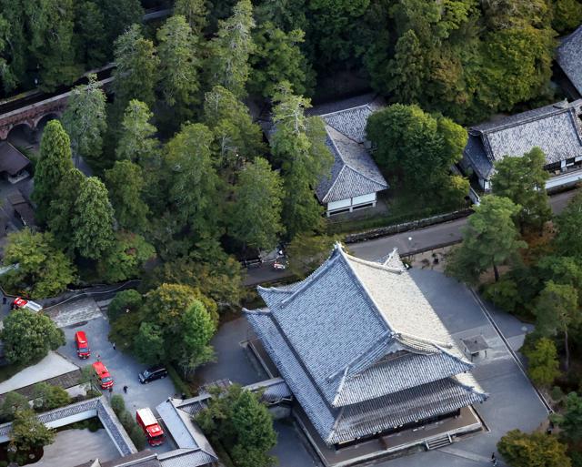 南禅寺の収蔵庫から煙　消防車など27台が出動　文化財に被害なし