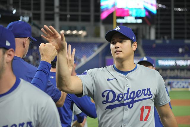 ドジャースが3年連続の地区優勝　大谷翔平ら強力打線で圧倒