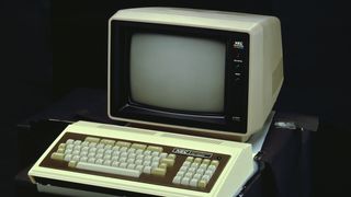 〈1979年の今日 : 9月28日〉パソコン時代の幕開け―NECのPC-8001発売