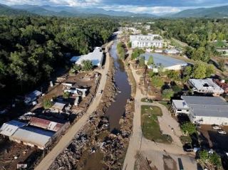 ハリケーン死者２００人超　米、半世紀で２番目の被害