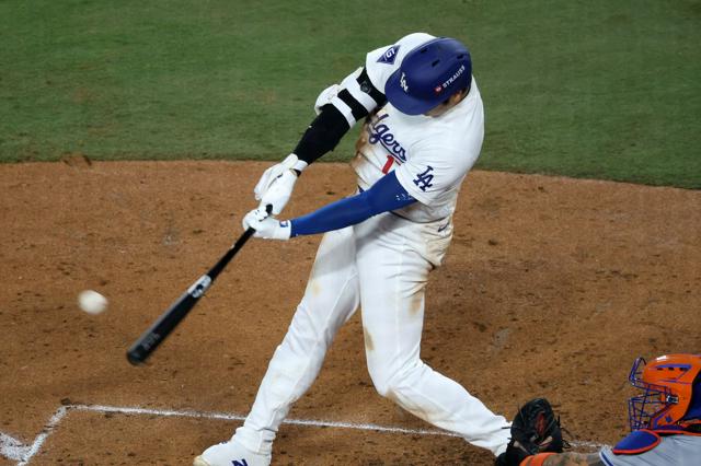 ドジャース先勝　大谷2安打1打点　メジャー　ナ・リーグ優勝決定戦