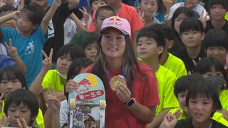 スケートボード東京五輪で金の四十住さくら選手が小学校で講演