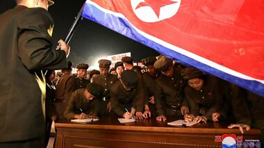 「戦争起これば韓国は滅殺」2日間で北朝鮮の若者140万人が軍への入隊希望と北朝鮮メディア　韓国につながる道路爆破するなど緊張高まる