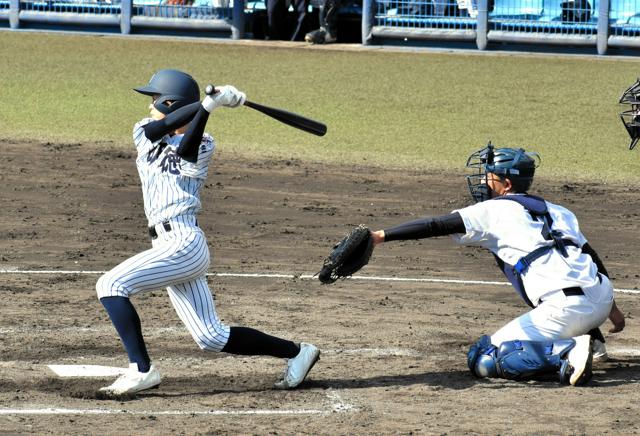 高校野球、秋の四国大会　4強が出そろう