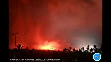 インドネシア東部フローレンス島で大規模な火山の噴火　火砕流や火山灰で少なくとも10人死亡1万人以上被災　火山活動の活発化懸念