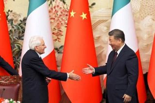 中国主席、イタリア大統領と会談　一帯一路離脱後も協力