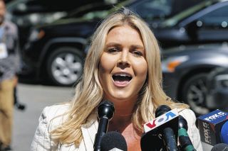 トランプ次期政権の「顔」役は27歳女性　大統領報道官にキャロライン・レビット氏起用と発表　史上最年少