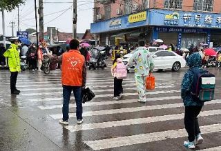 車暴走の負傷者十数人と報道　中国湖南の小学校、警備を強化