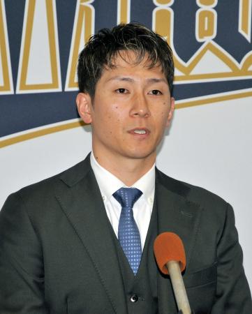 オリックス西川、３億円で更改　昨年新人王の山下は減俸